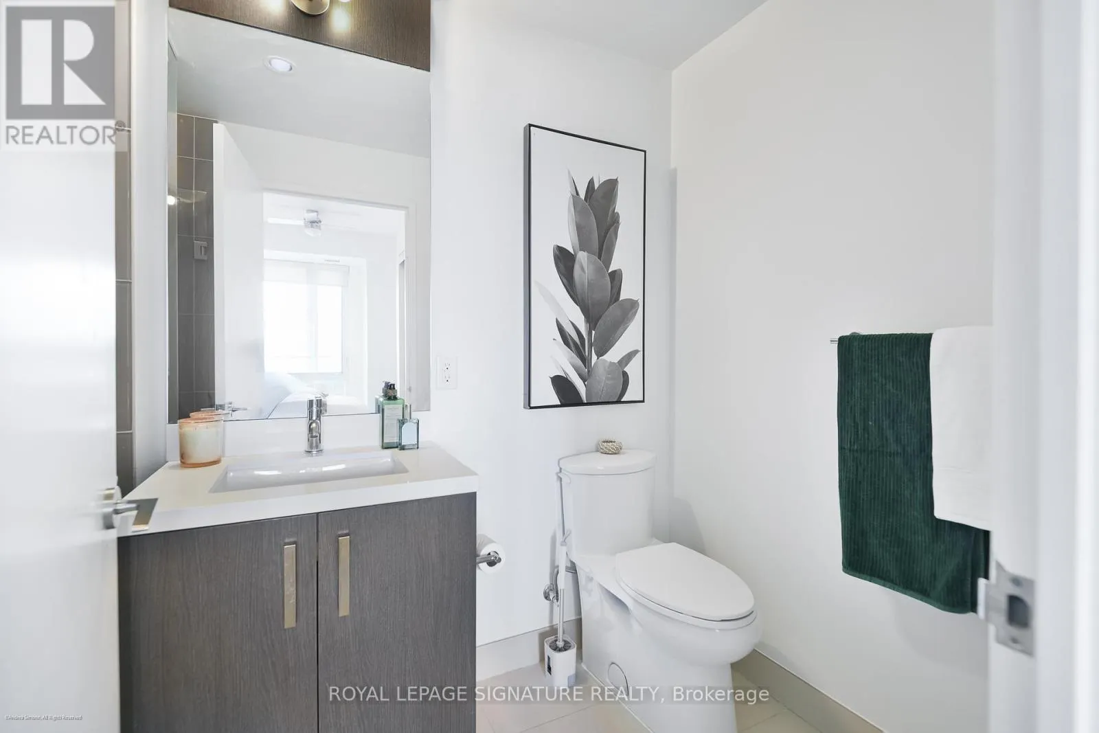 S504 - 120 BAYVIEW AVENUE