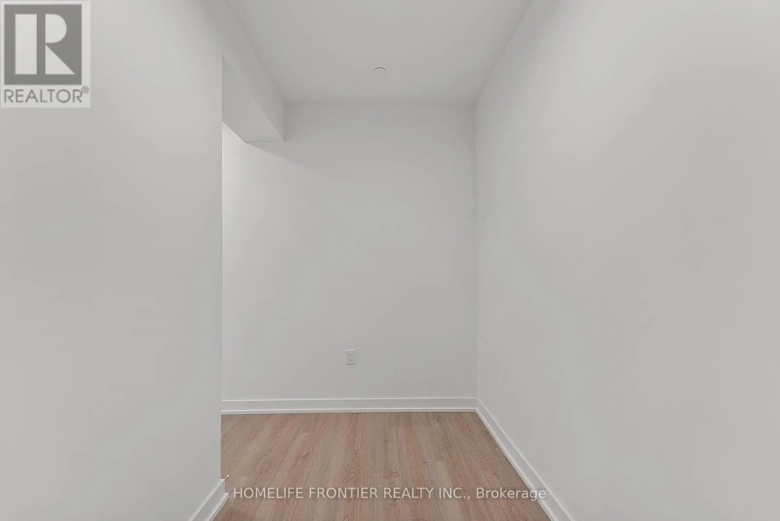 1608 - 357 KING STREET W