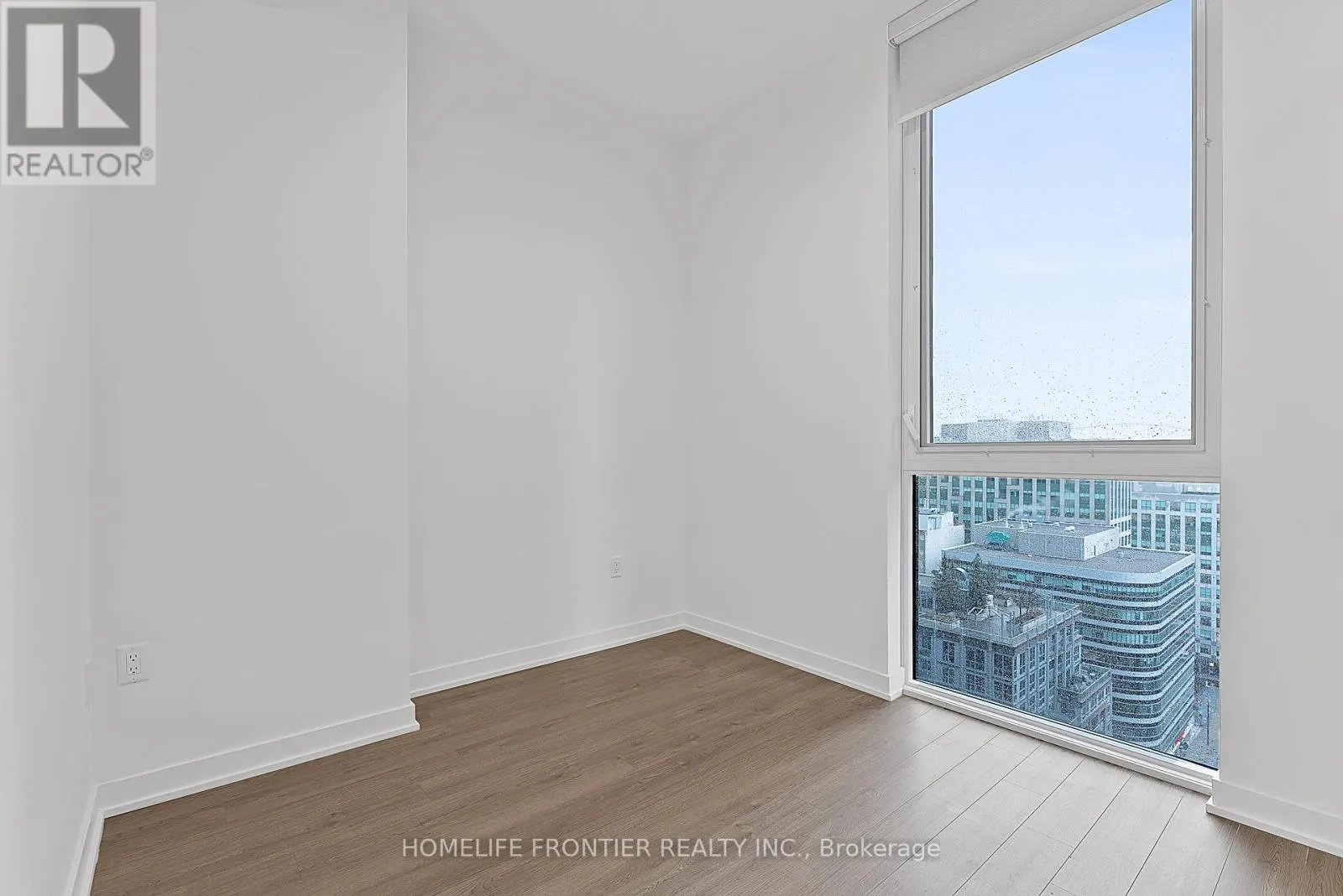 1608 - 357 KING STREET W