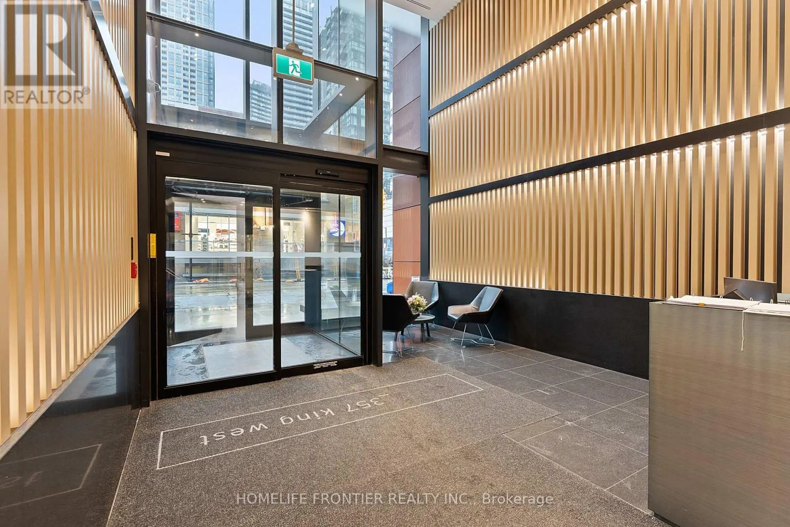 1608 - 357 KING STREET W