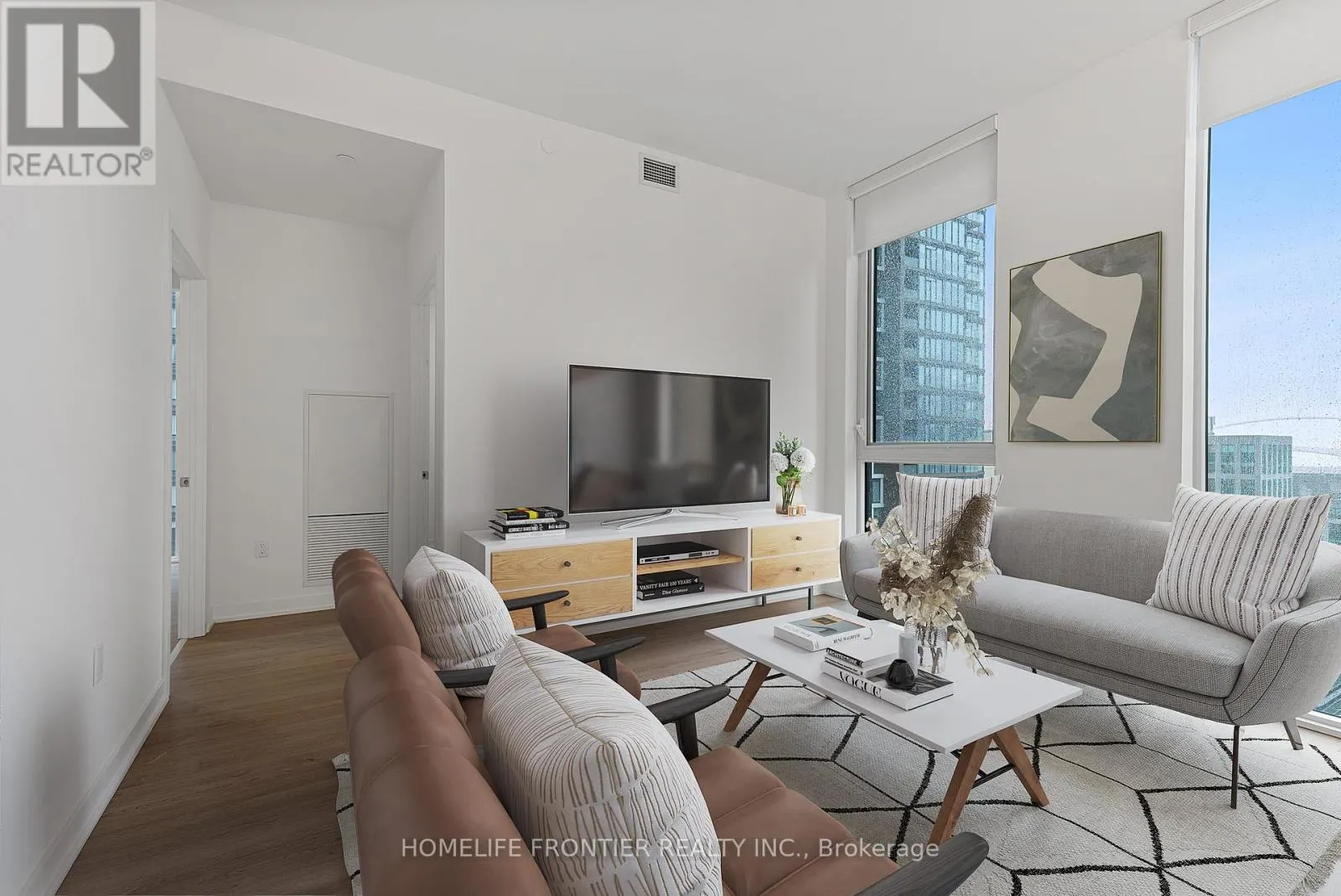 1608 - 357 KING STREET W