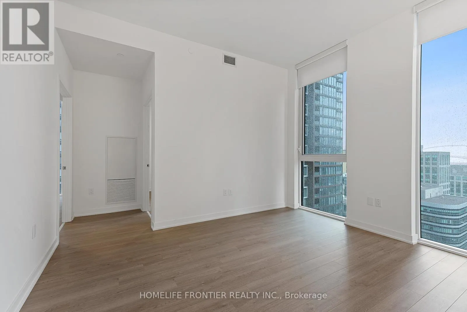 1608 - 357 KING STREET W