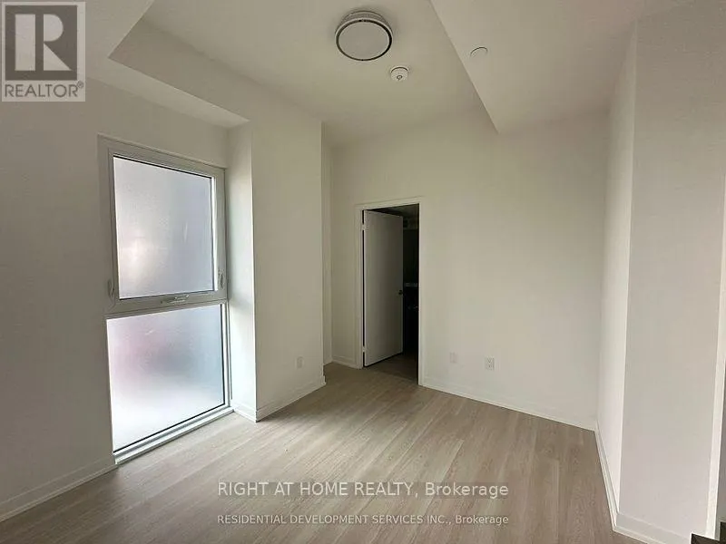 1112 - 500 WILSON AVENUE