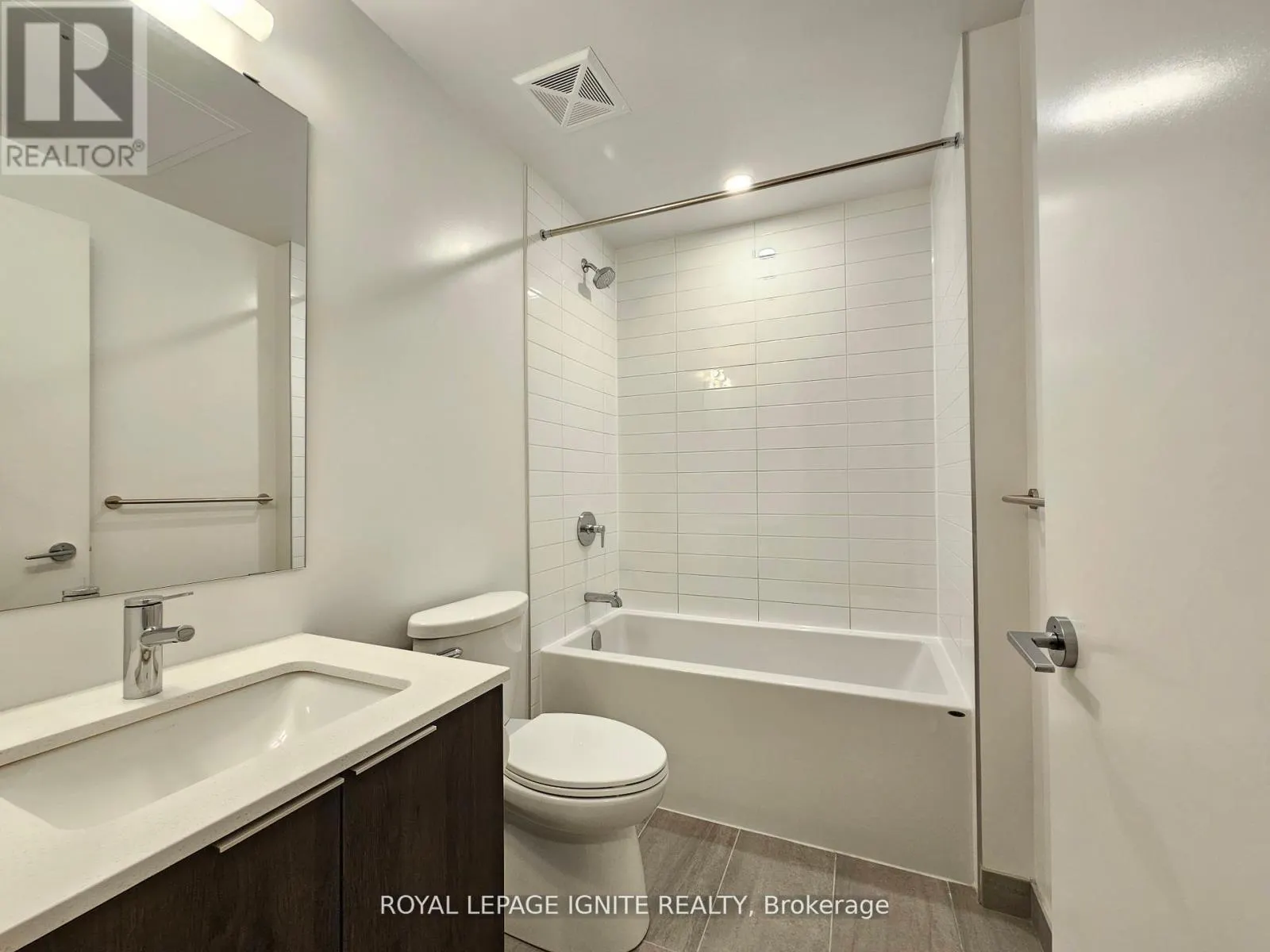 504 - 357 KING STREET W