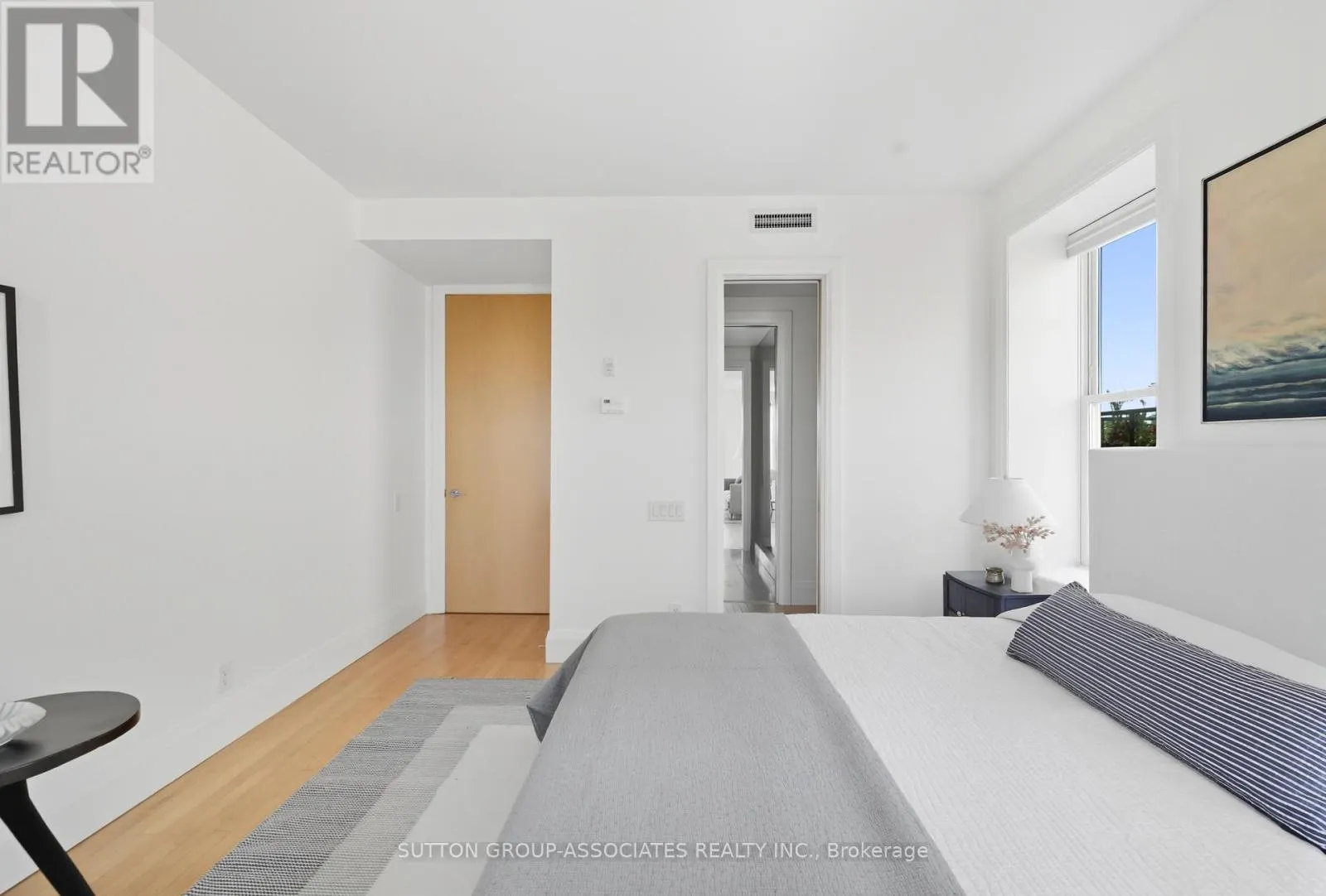 408 - 385 BRUNSWICK AVENUE