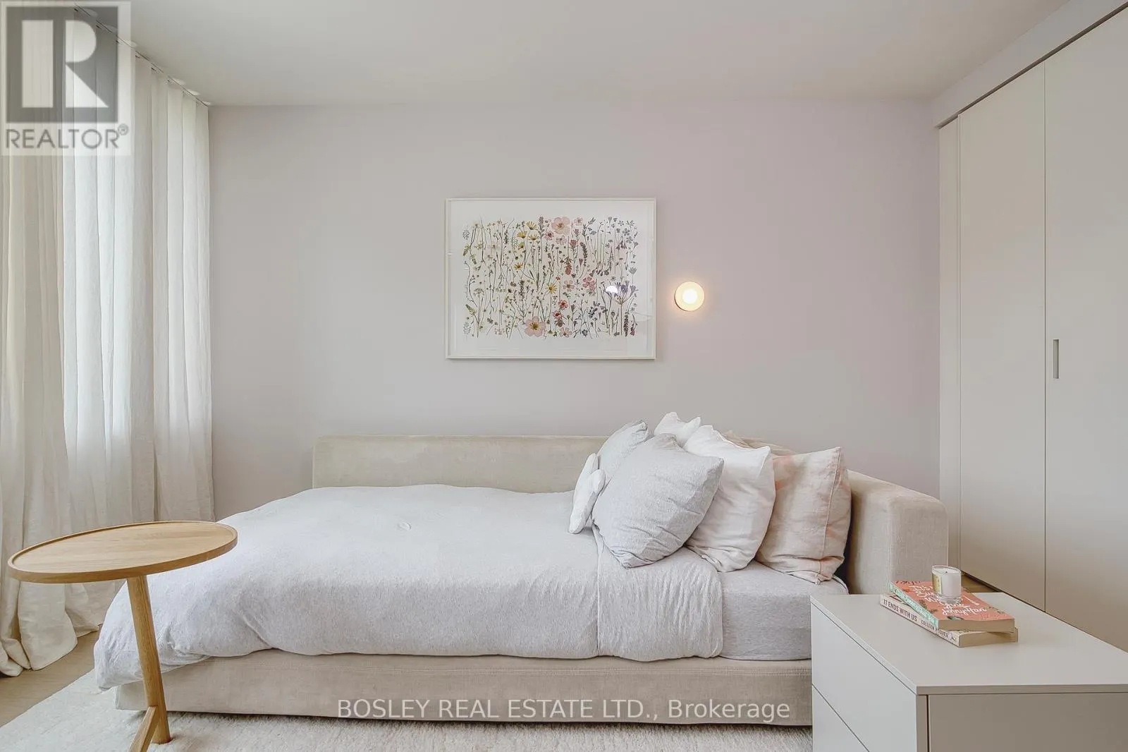 5 EDGECOMBE AVENUE