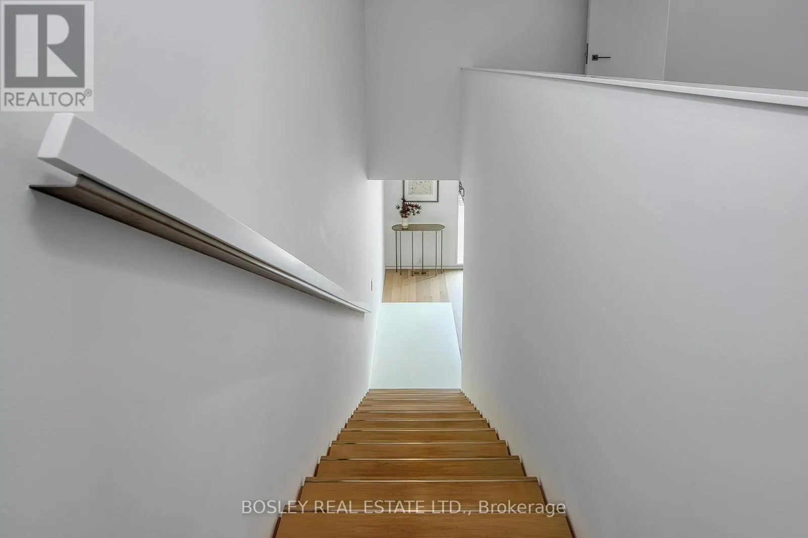 5 EDGECOMBE AVENUE