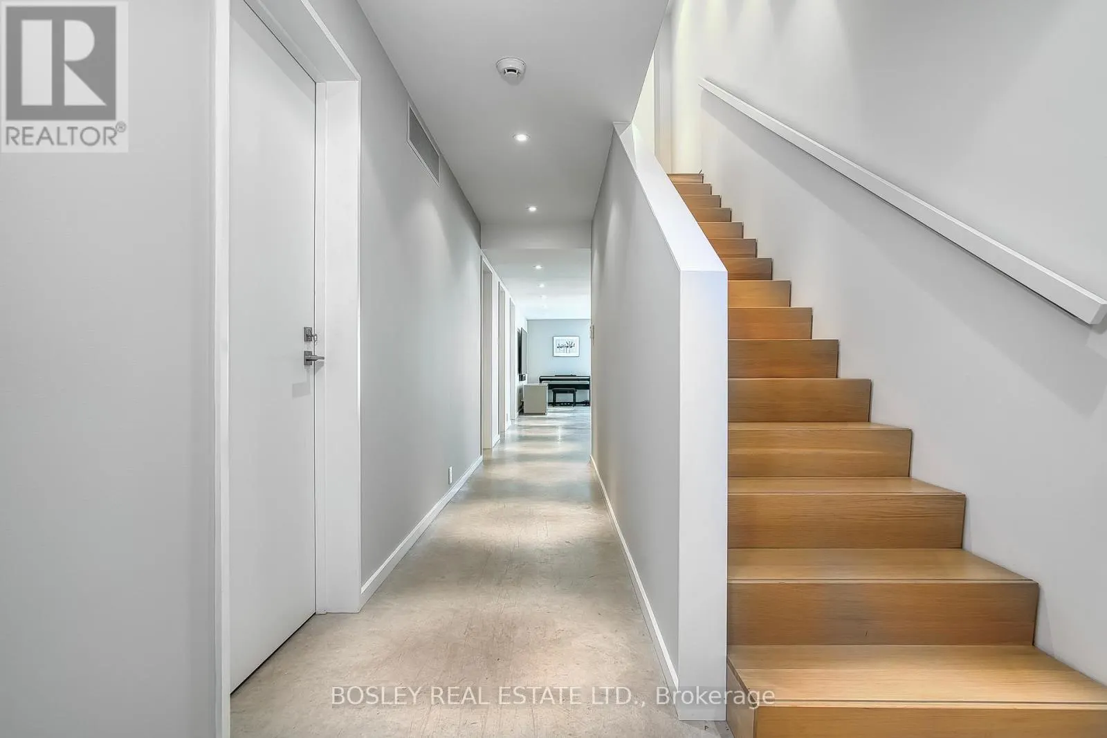 5 EDGECOMBE AVENUE