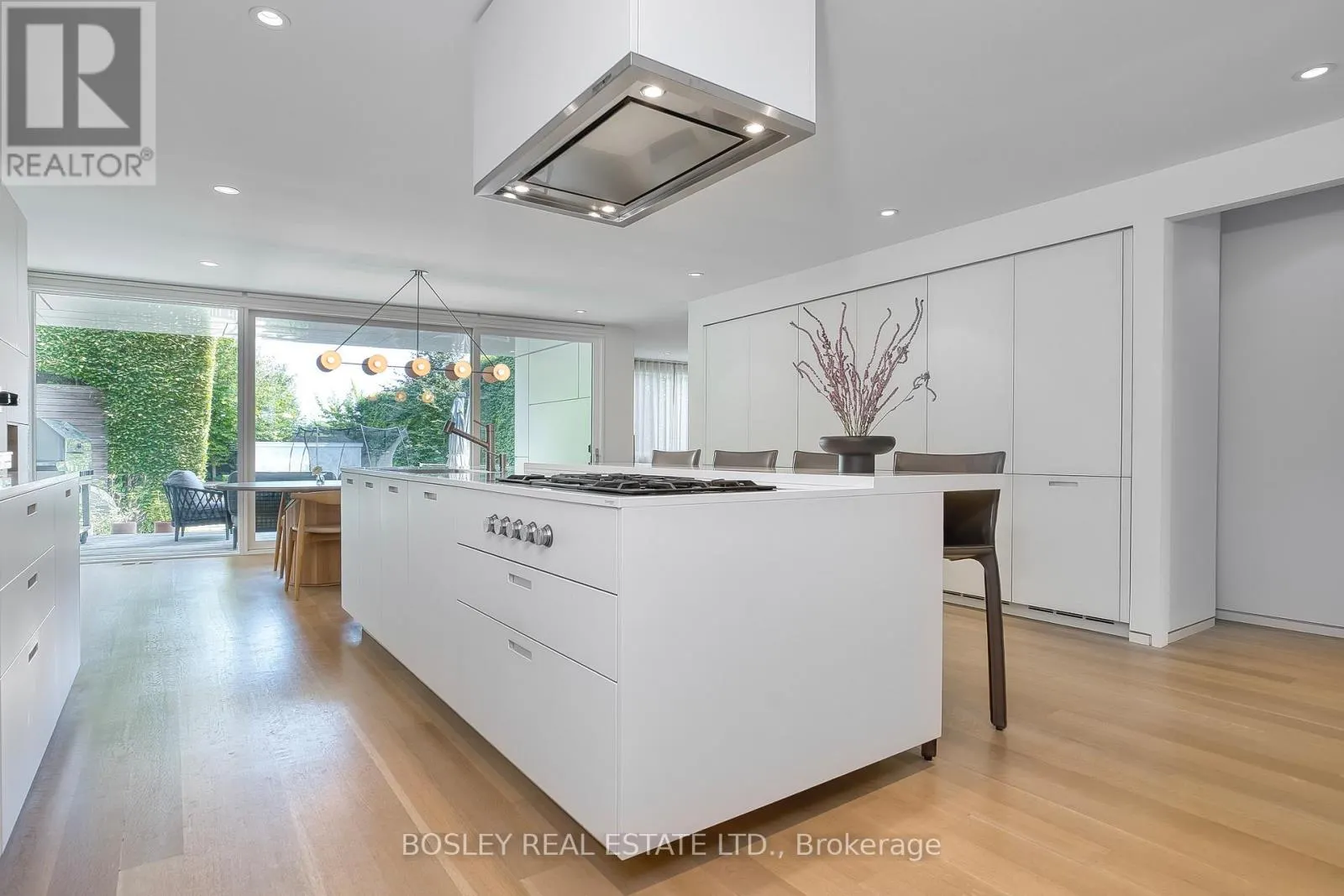 5 EDGECOMBE AVENUE