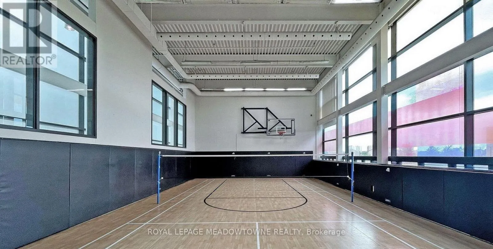 1909 - 33 SINGER COURT