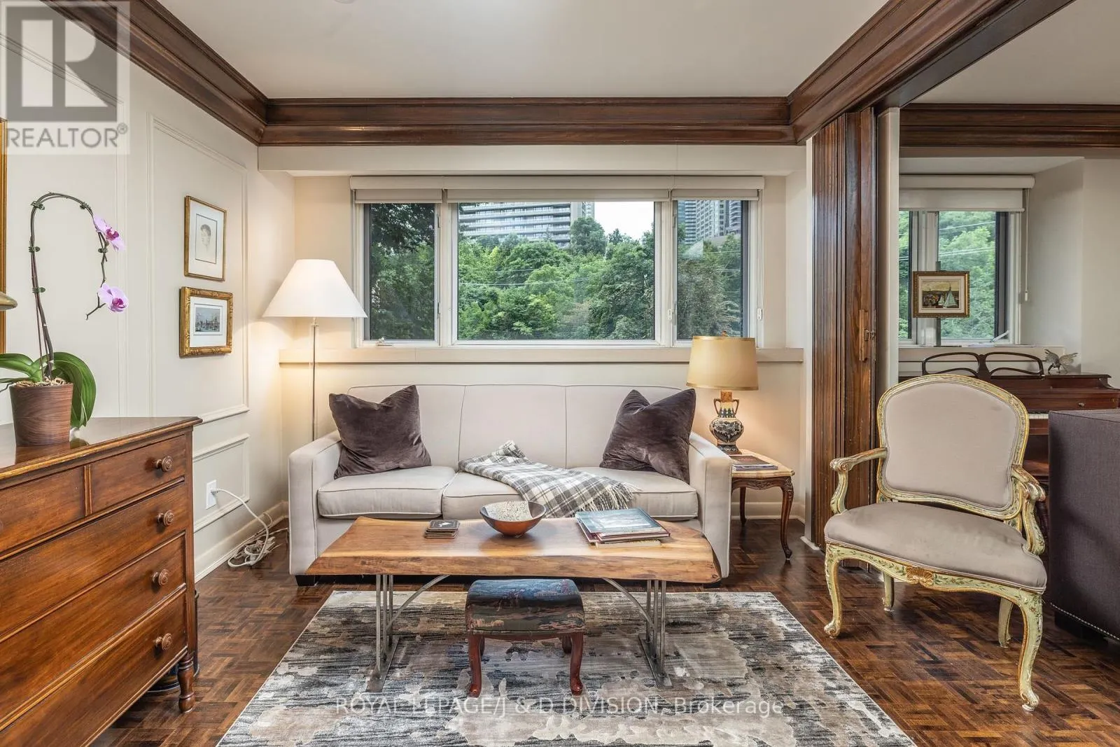 201 - 120 ROSEDALE VALLEY ROAD