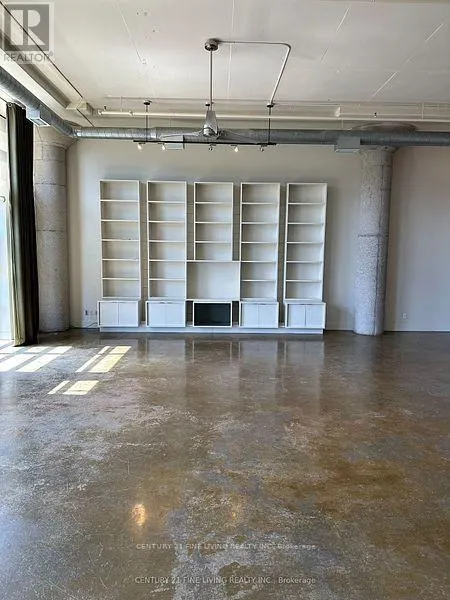408 - 90 SUMACH STREET