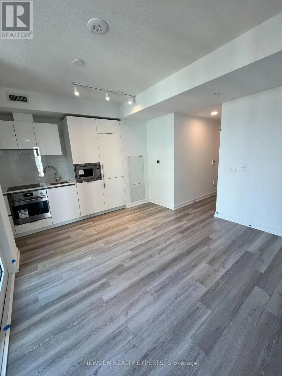 2503 - 238 SIMCOE STREET NE