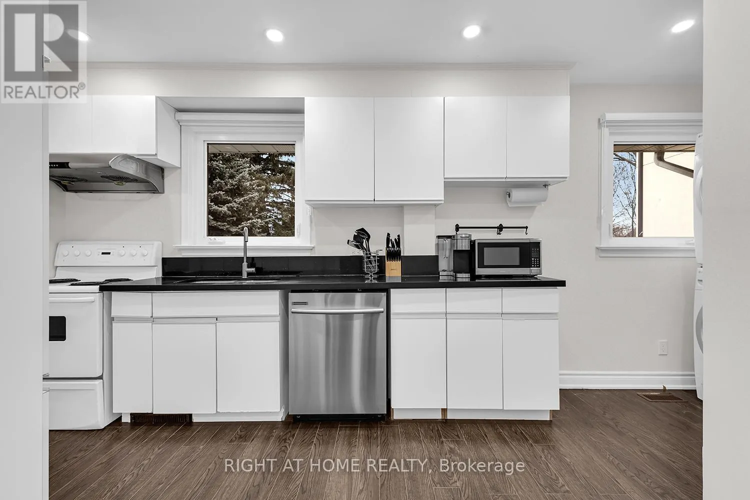 190 NORTHWOOD DRIVE