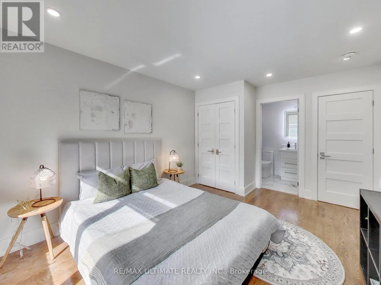 35 FLEMING CRESCENT