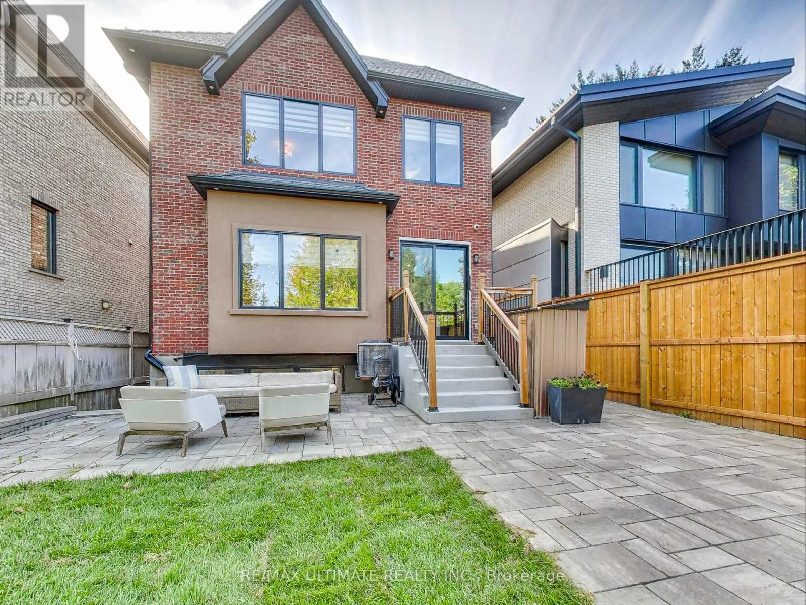 35 FLEMING CRESCENT