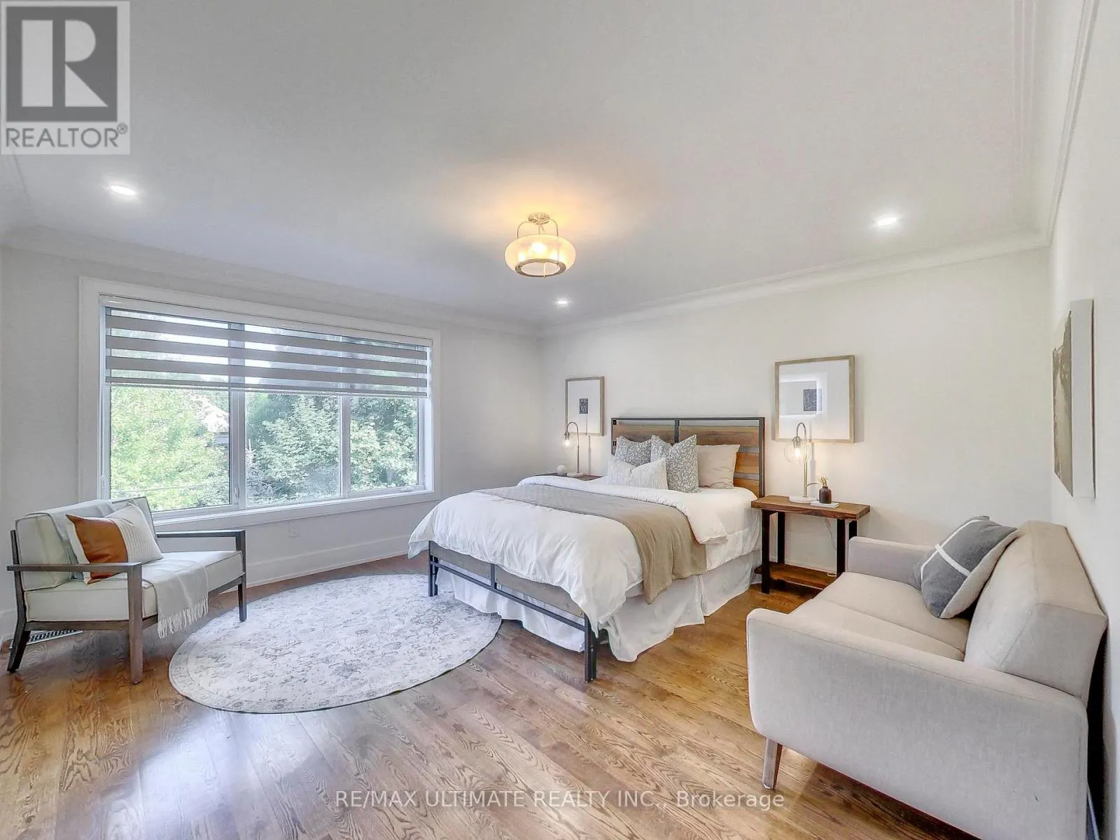 35 FLEMING CRESCENT
