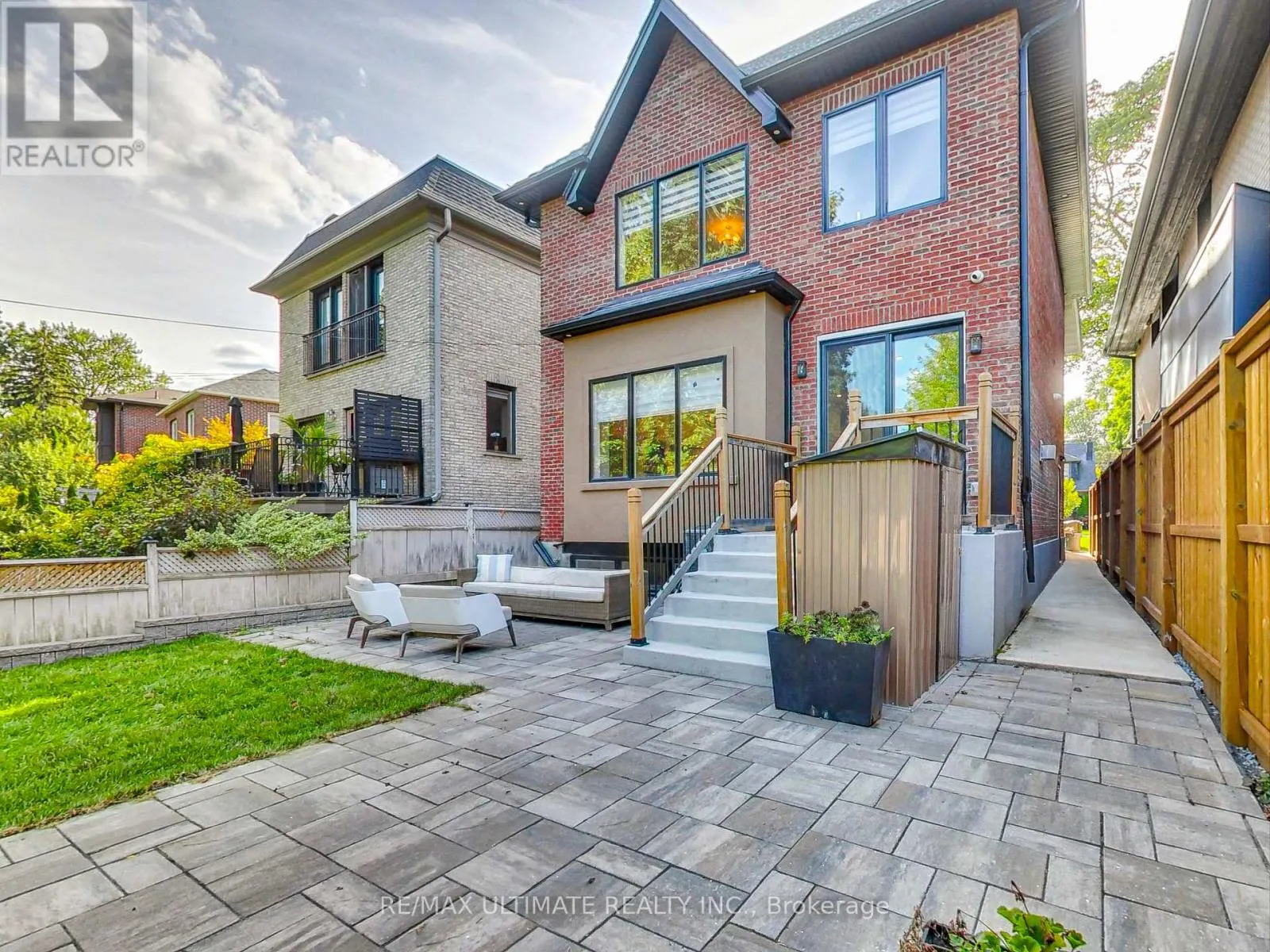 35 FLEMING CRESCENT