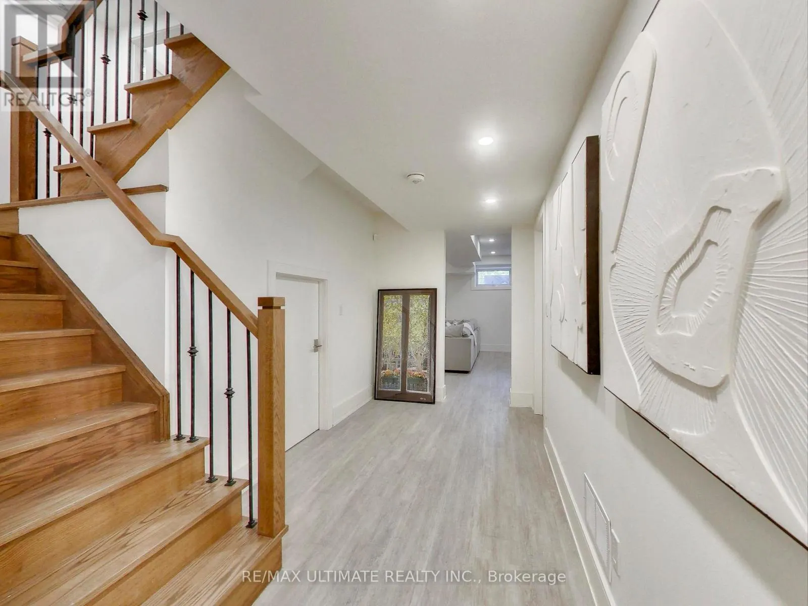 35 FLEMING CRESCENT