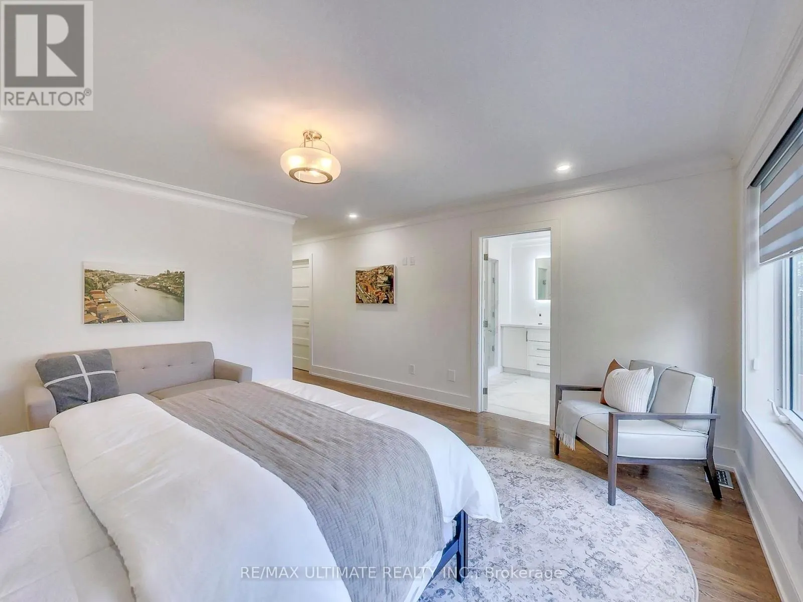 35 FLEMING CRESCENT