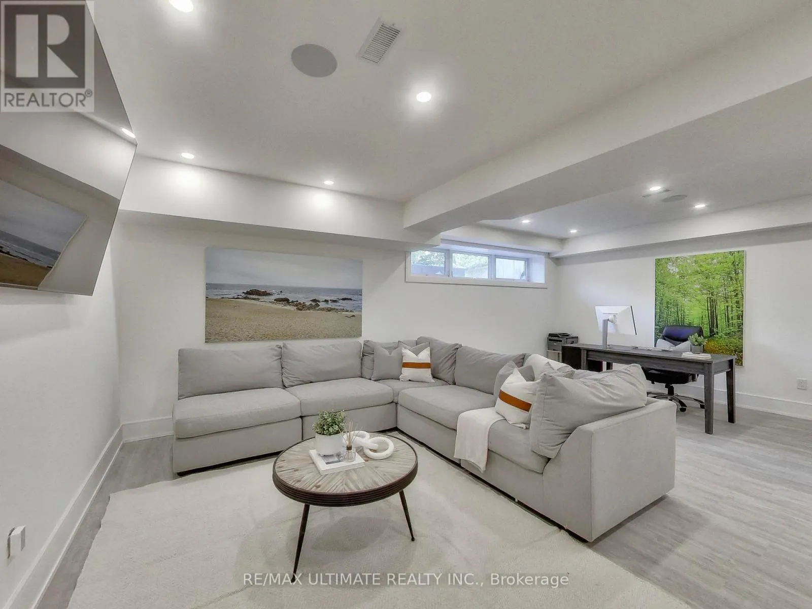 35 FLEMING CRESCENT