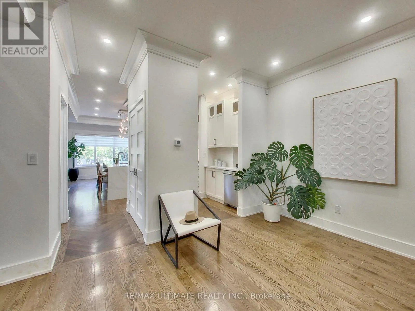 35 FLEMING CRESCENT