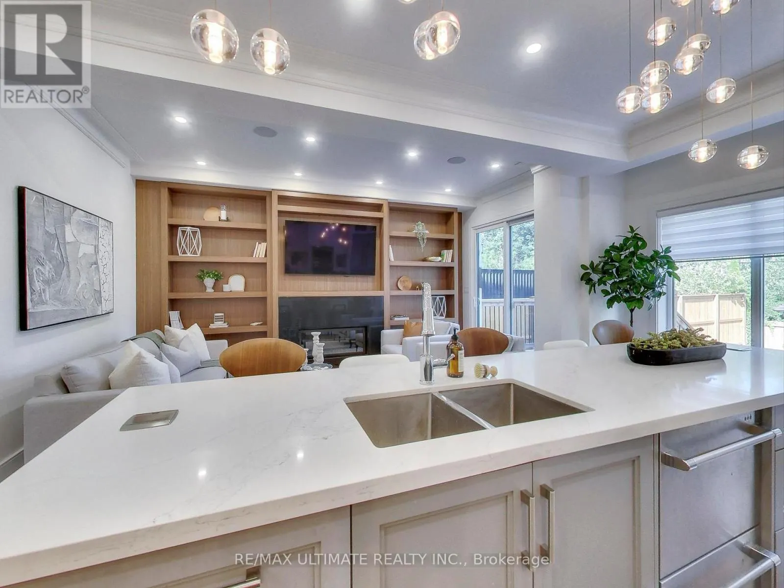 35 FLEMING CRESCENT