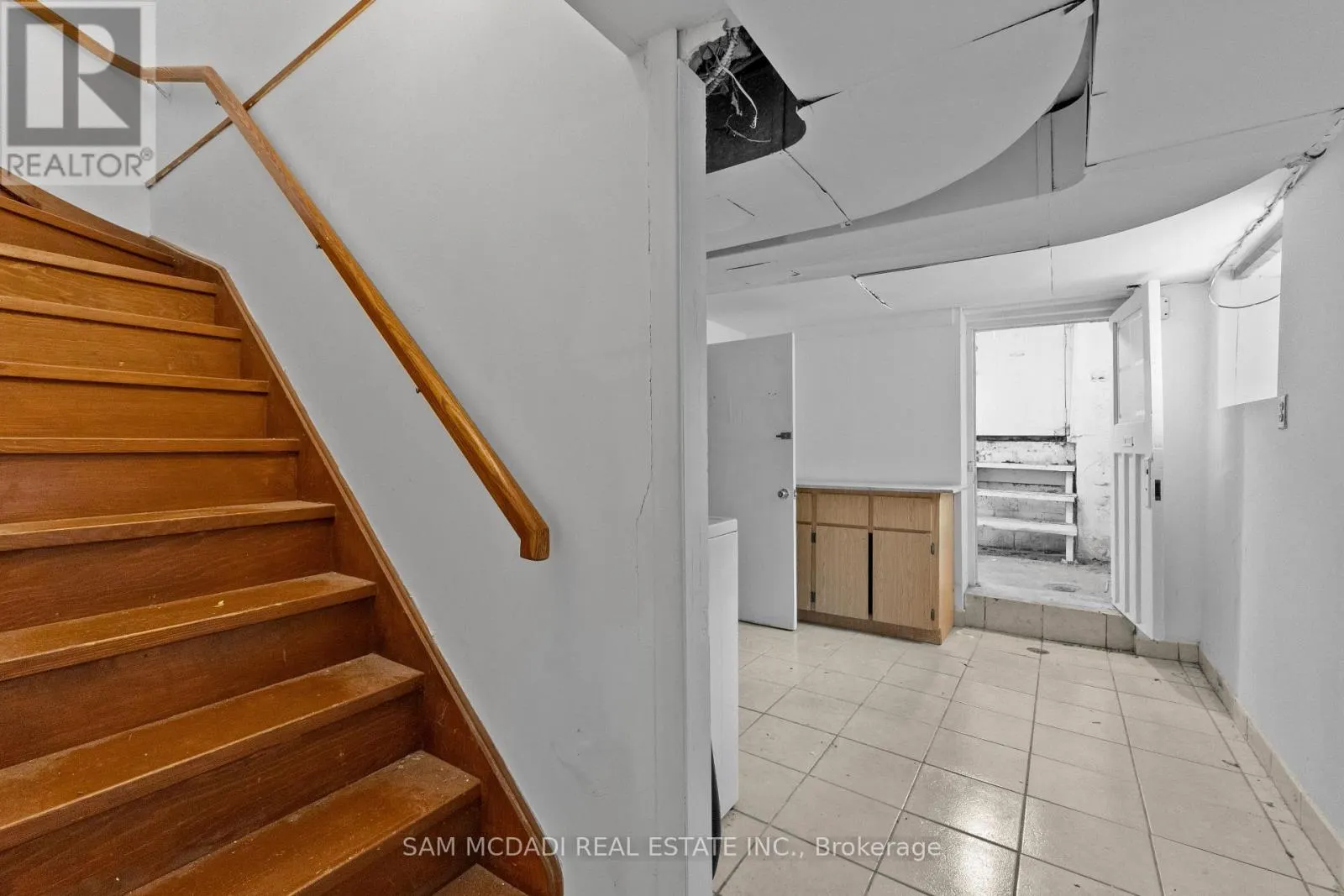 415 CRAWFORD STREET