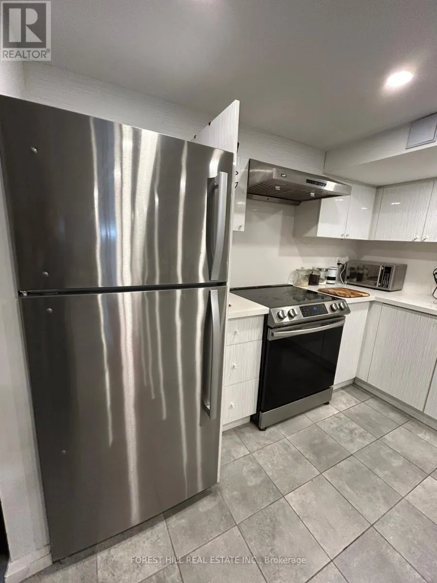 BASEMENT - 284 HOUNSLOW AVENUE