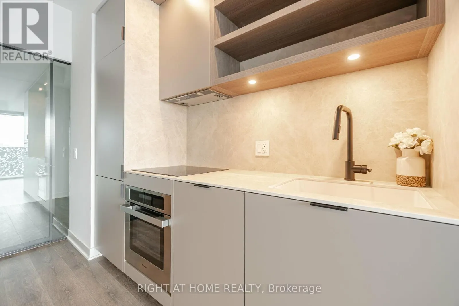 4403 - 55 CHARLES STREET E