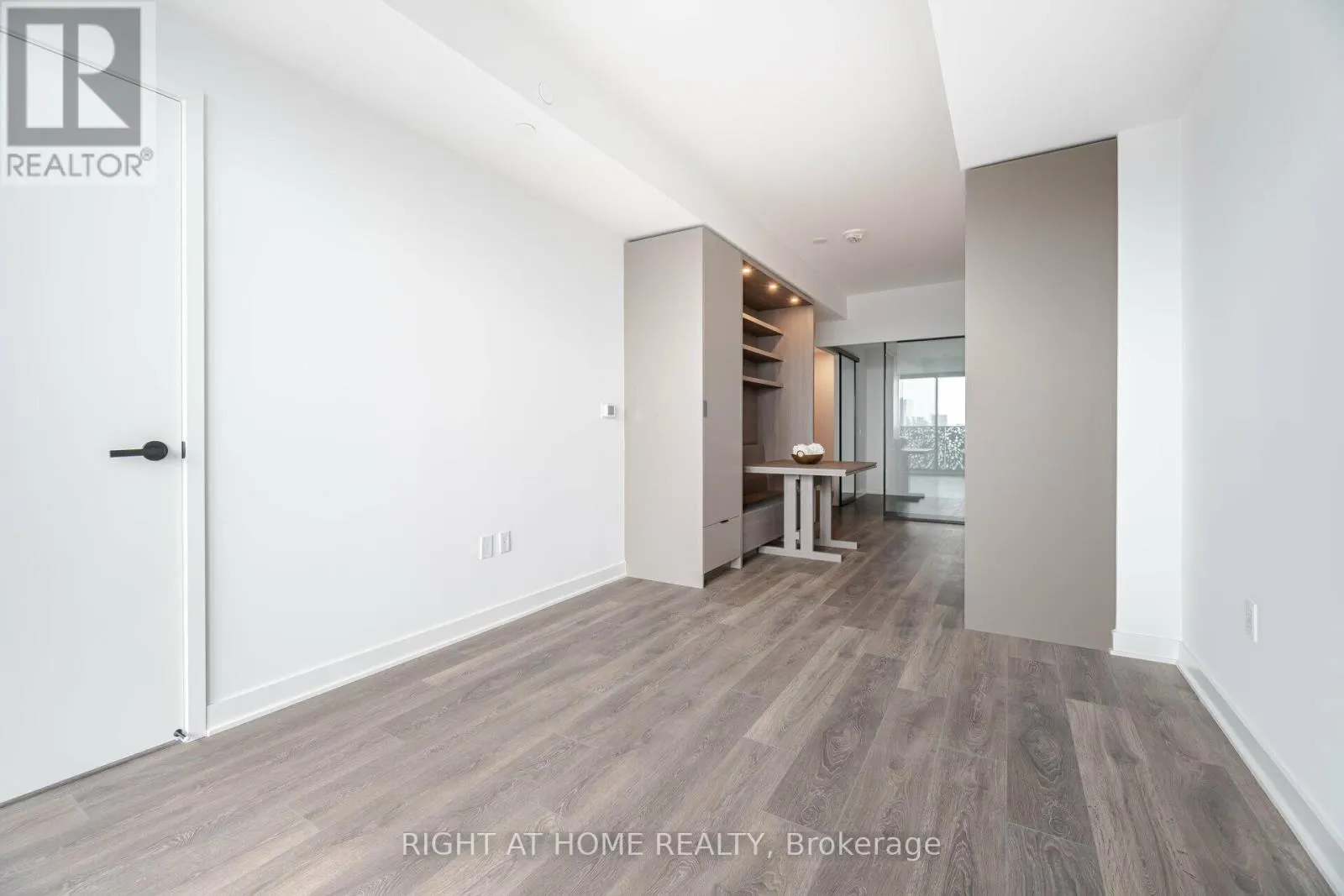 4403 - 55 CHARLES STREET E