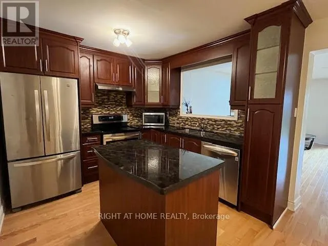 337 HOLLYBERRY TRAIL