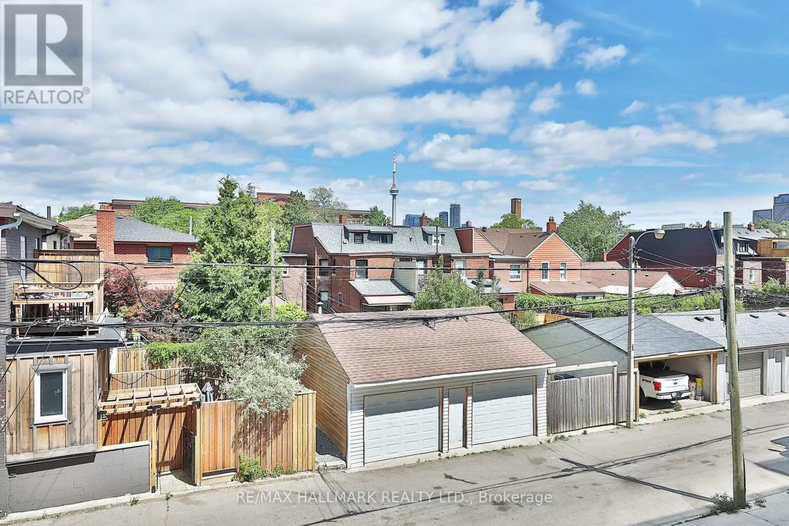 211 - 109 OSSINGTON AVENUE