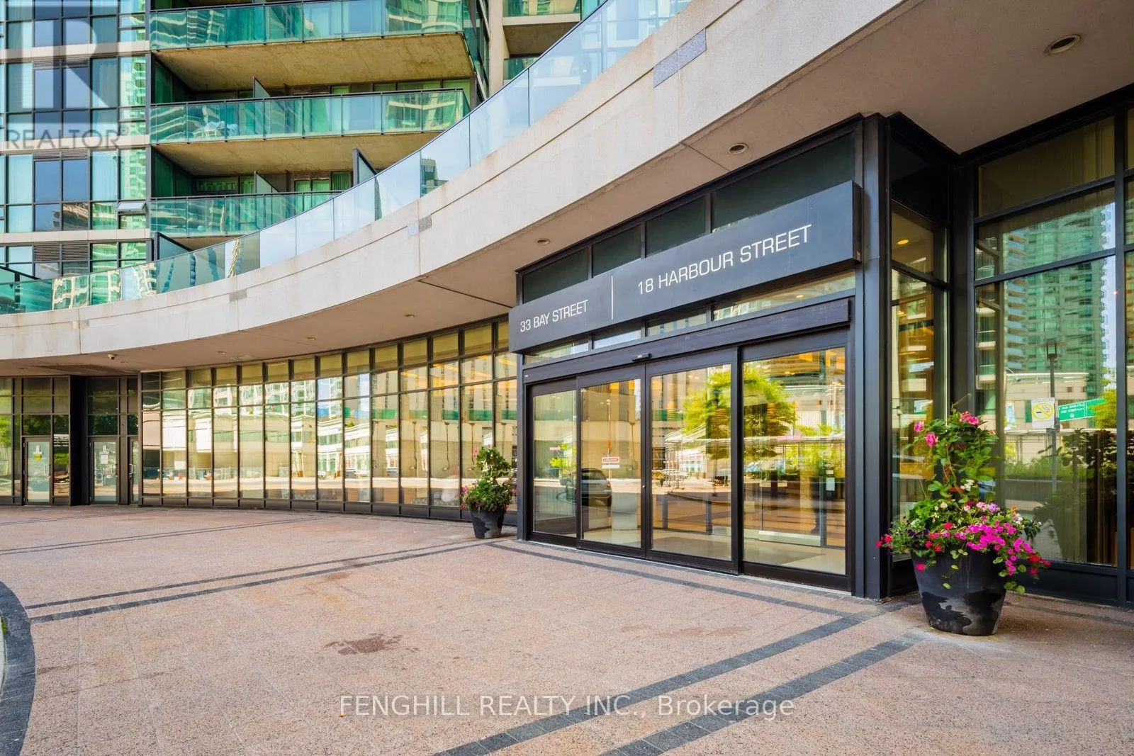 209 - 33 BAY STREET