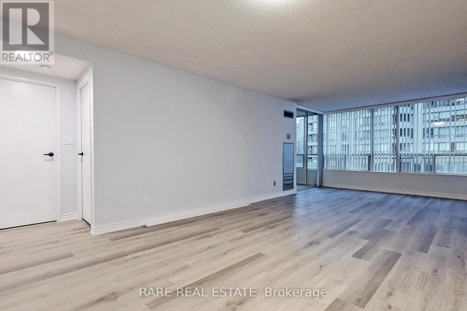 206 - 5785 YONGE STREET