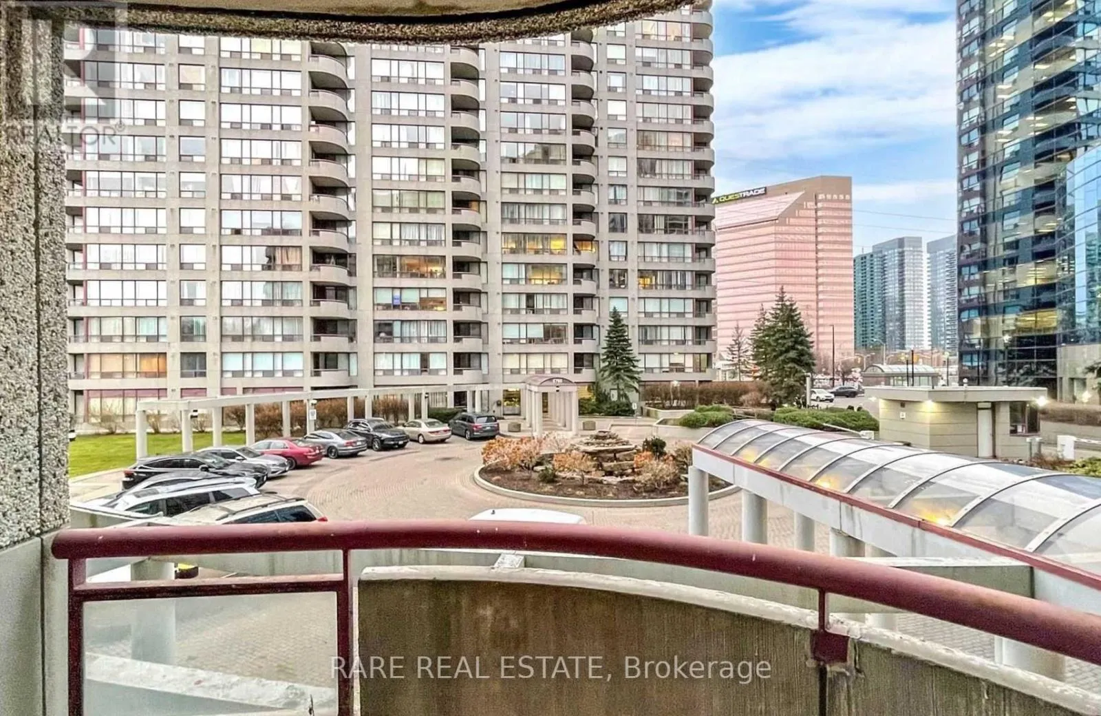 206 - 5785 YONGE STREET