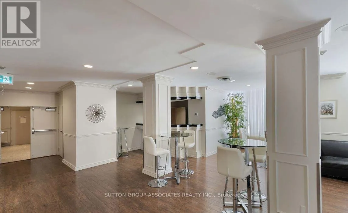 1808 - 7 BISHOP AVENUE
