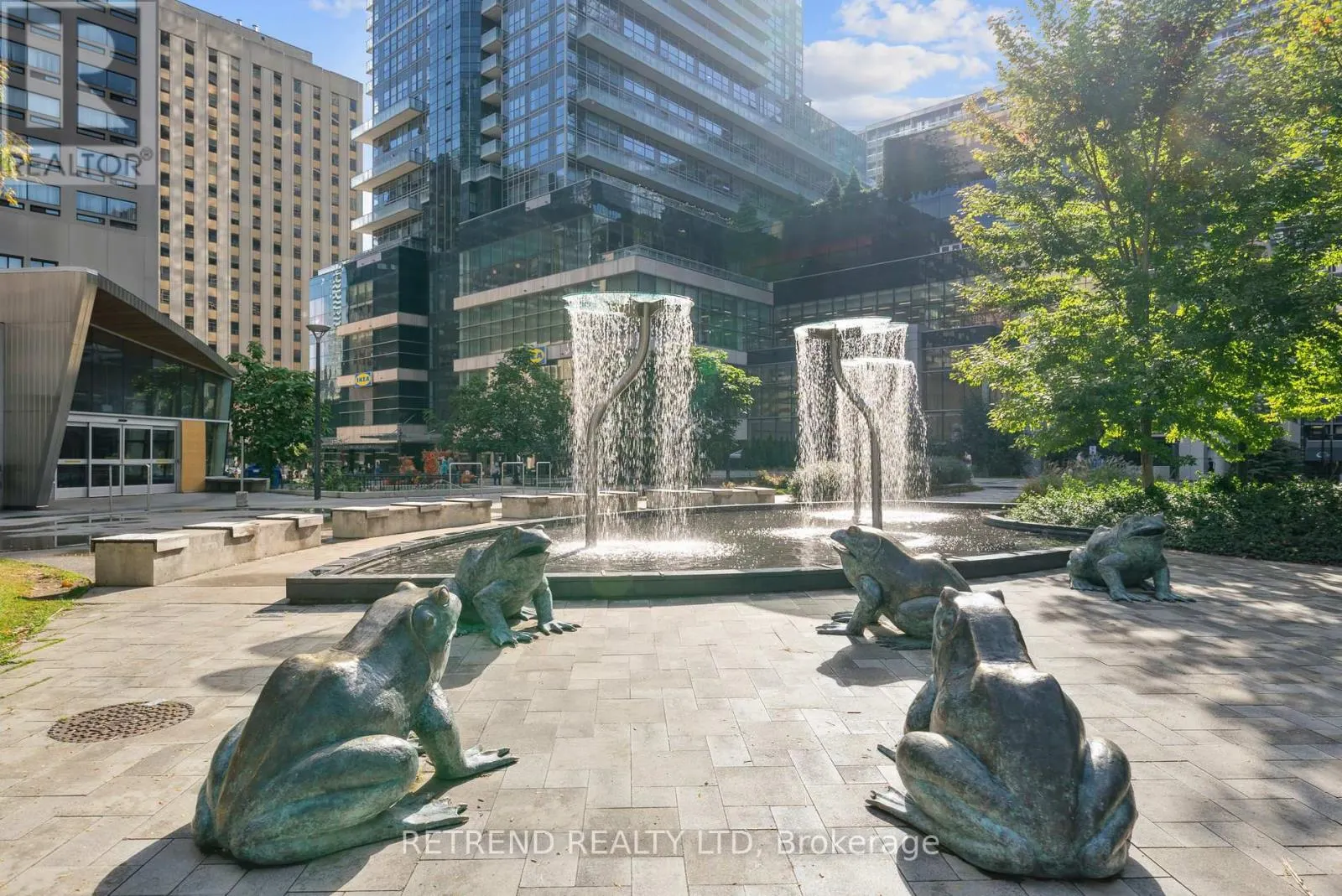 1004 - 386 YONGE STREET