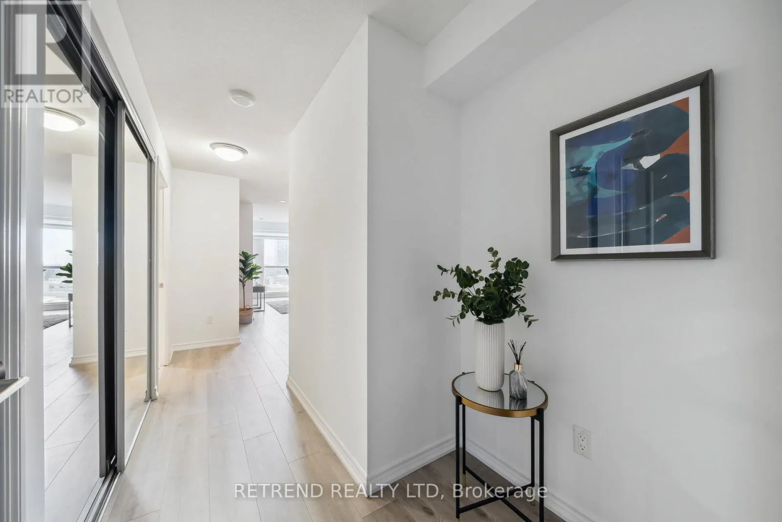 1004 - 386 YONGE STREET