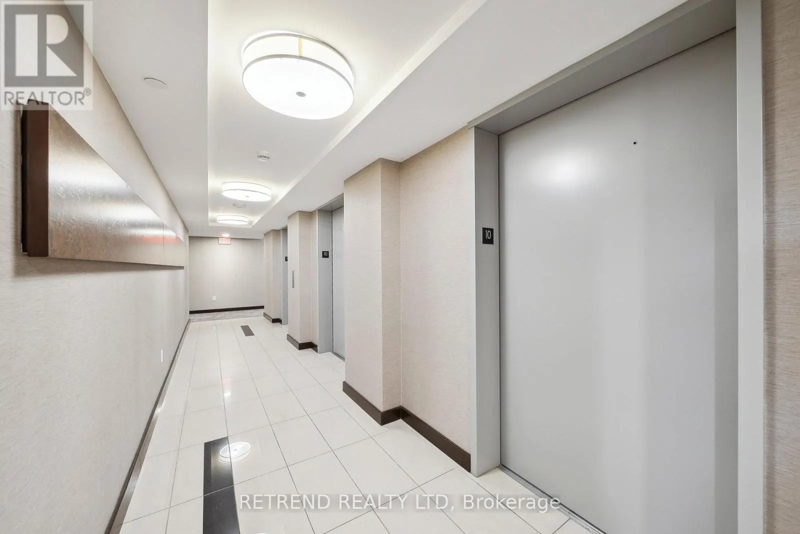 1004 - 386 YONGE STREET