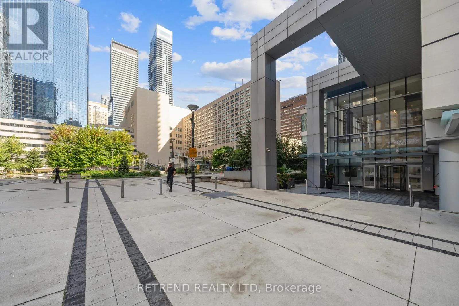 1004 - 386 YONGE STREET