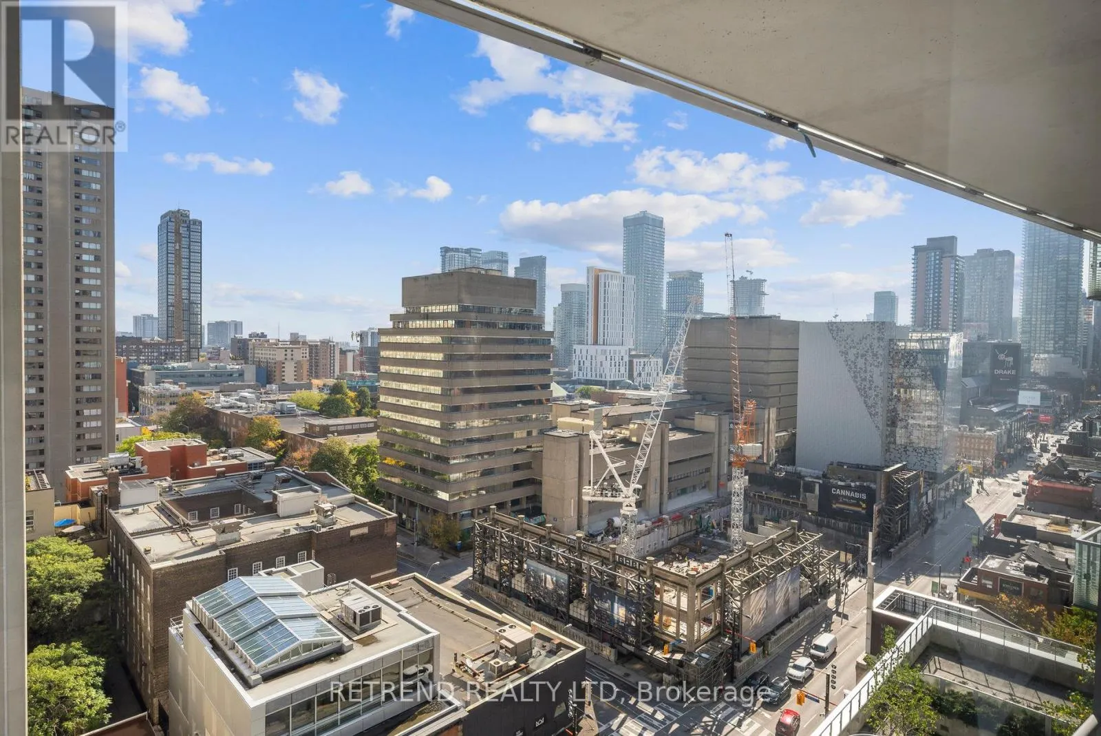 1004 - 386 YONGE STREET