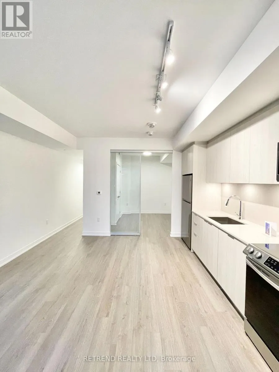 901 - 357 KING STREET W