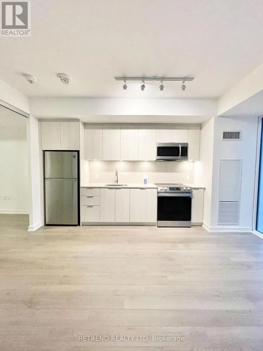 901 - 357 KING STREET W
