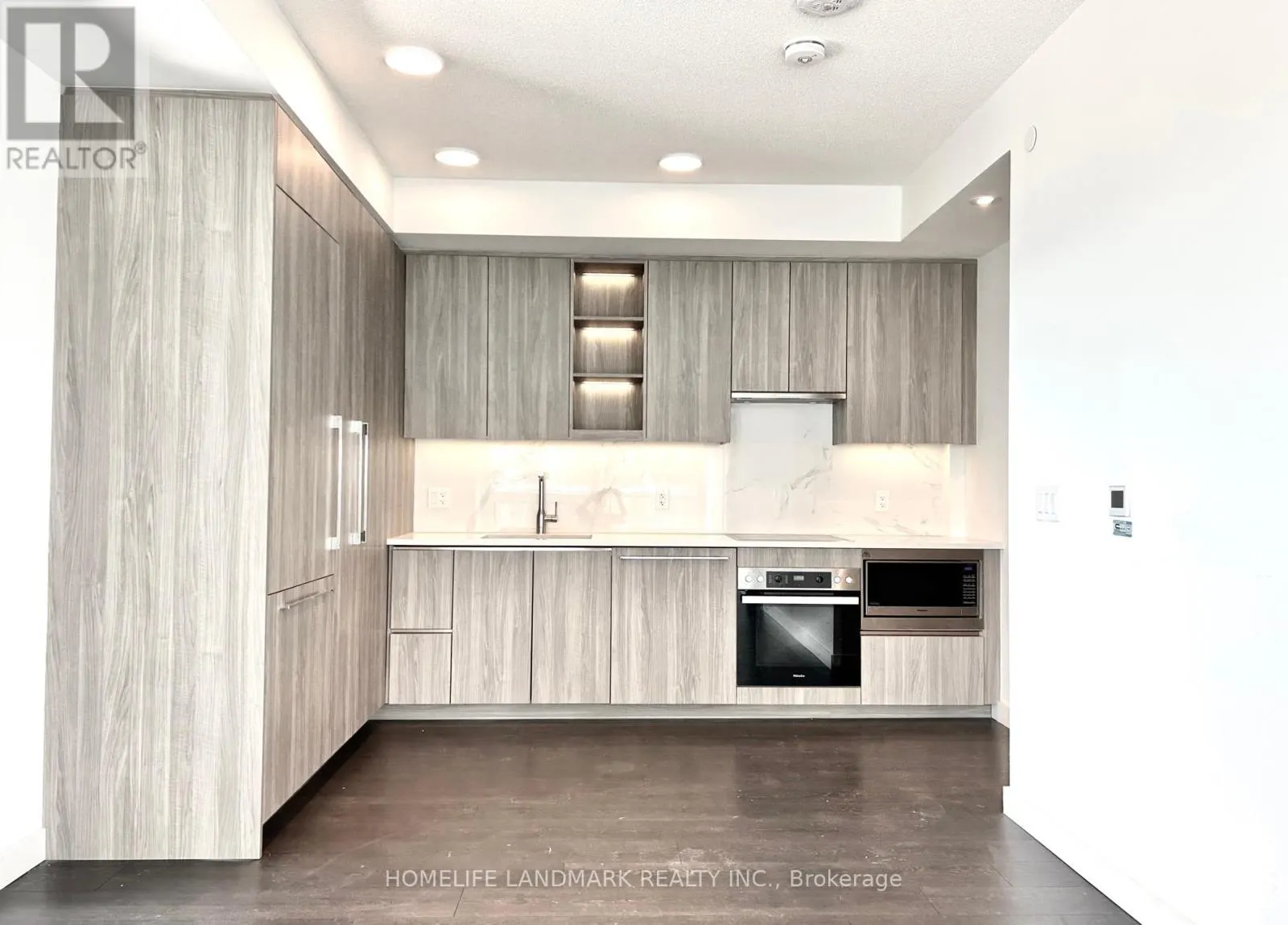 1002 - 25 MCMAHON DRIVE