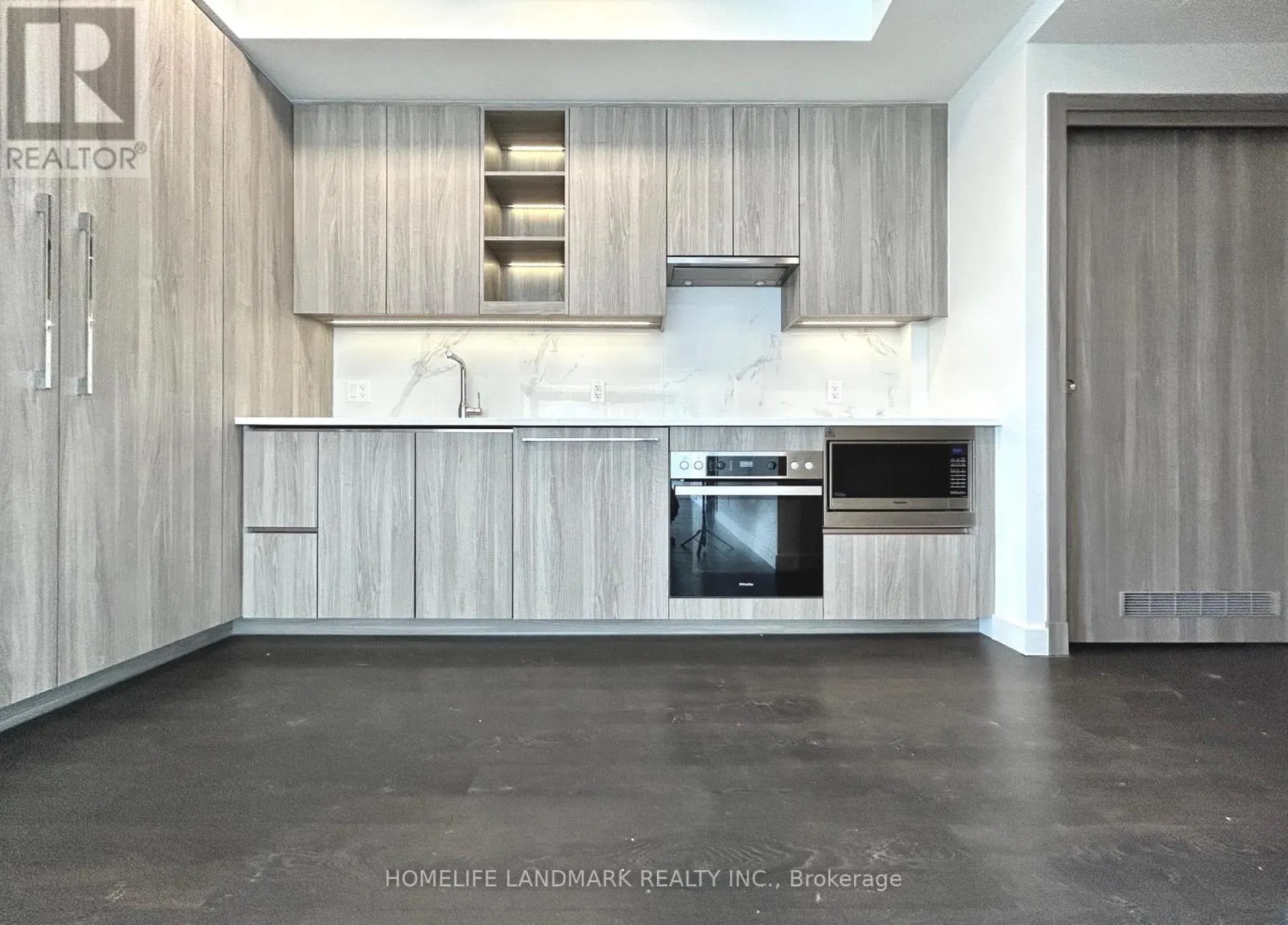 1002 - 25 MCMAHON DRIVE