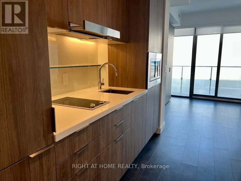 2407 - 215 QUEEN STREET W