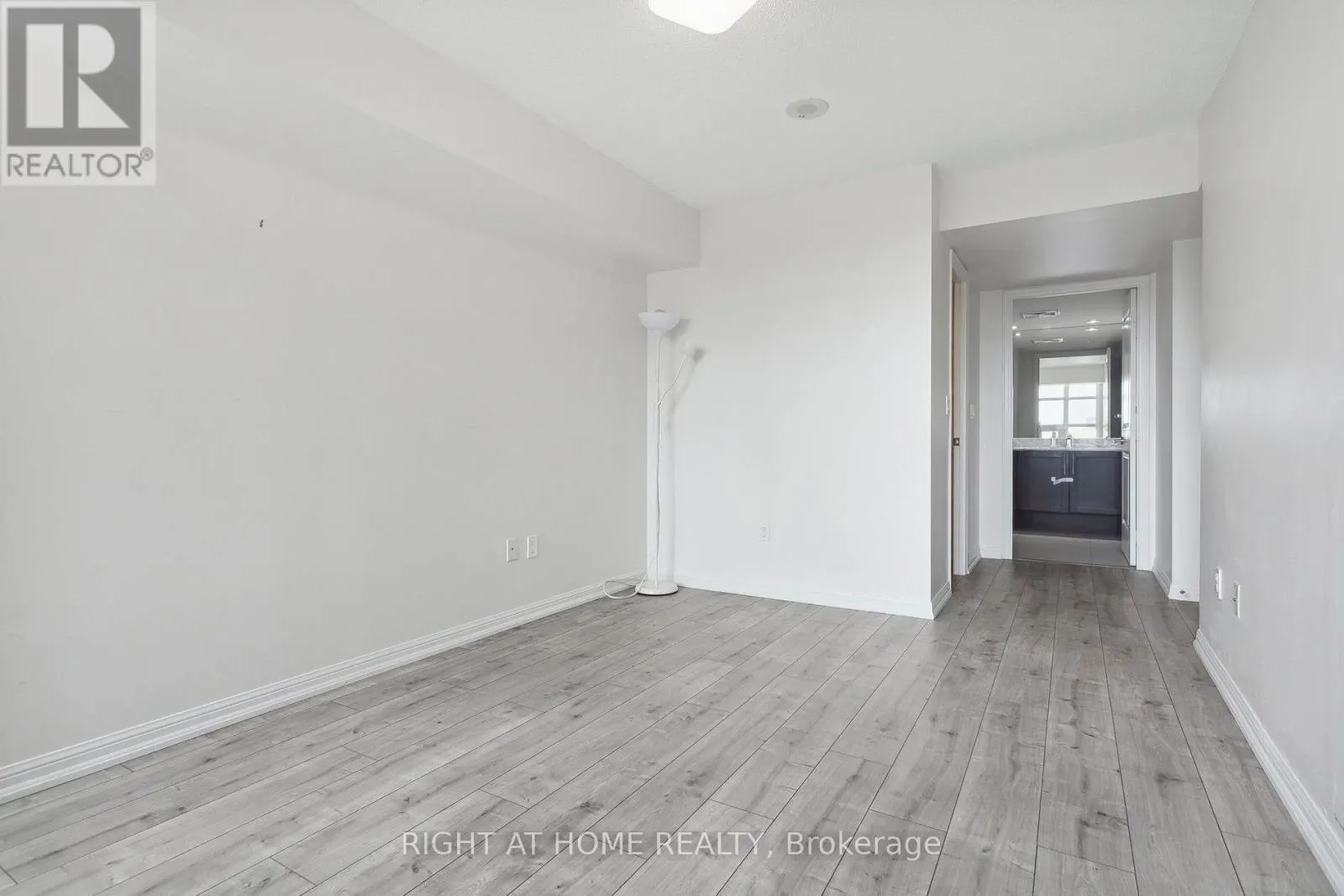 525 - 85 EAST LIBERTY STREET