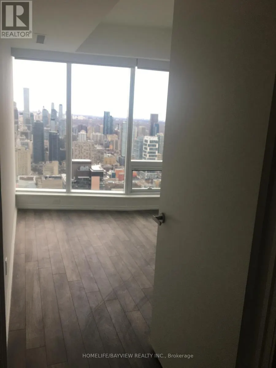 4914 - 197 YONGE STREET