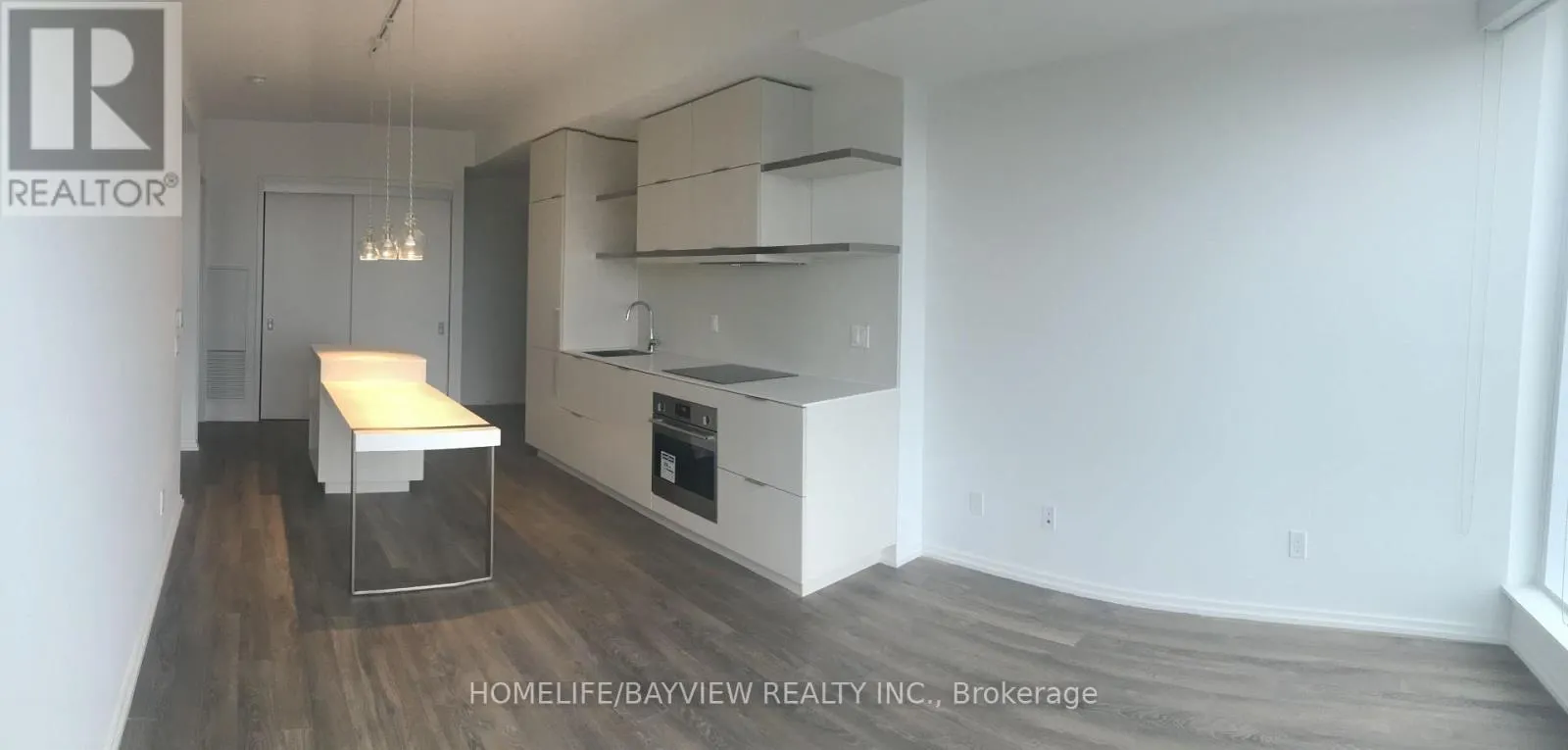 4914 - 197 YONGE STREET